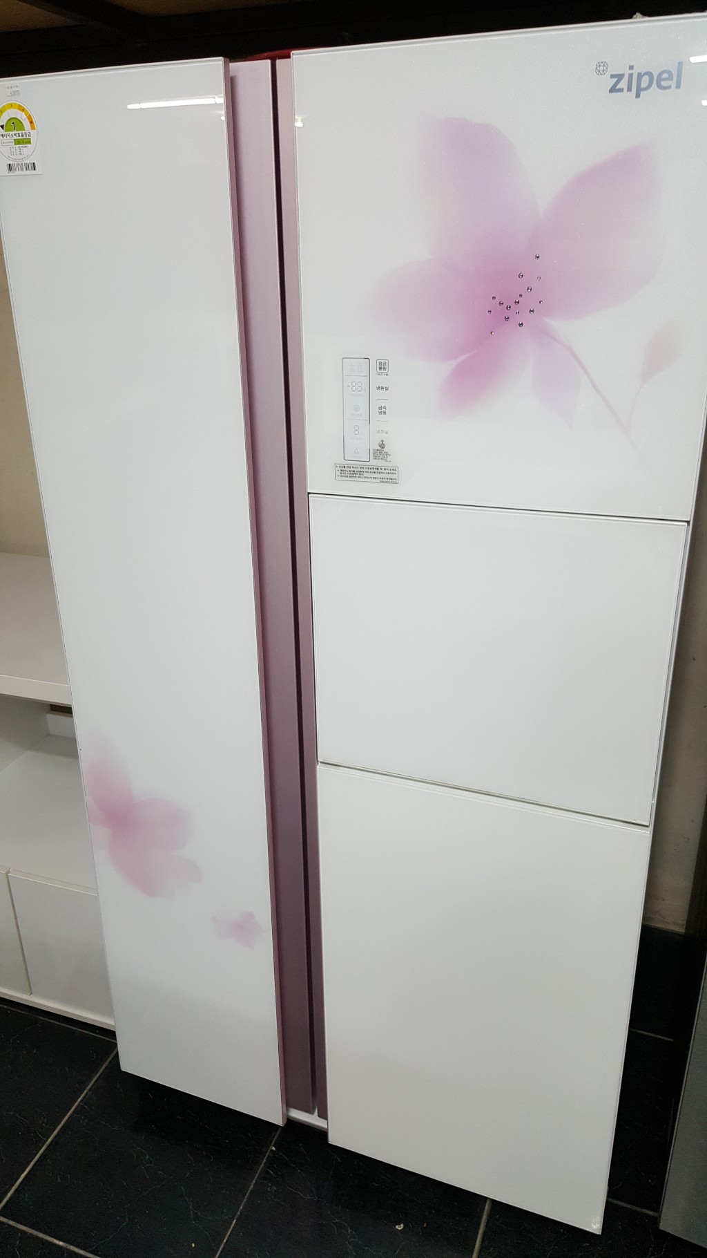 1970209278_TmQ9RMvU_c761ff4ba24f9e76c7d43299ea68a44f5d4cdd9b.jpg 이미지크게보기